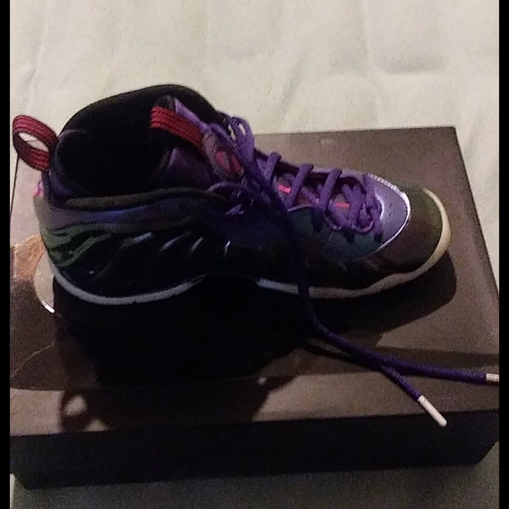 I have some brand new Air Max size 6 1/2 in boys n